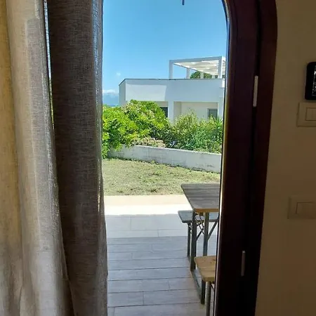Sole E Luna A 70mt Dal Mare Όλμπια