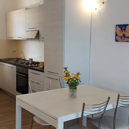 Sole E Luna A 70mt Dal Mare Appartement Olbia